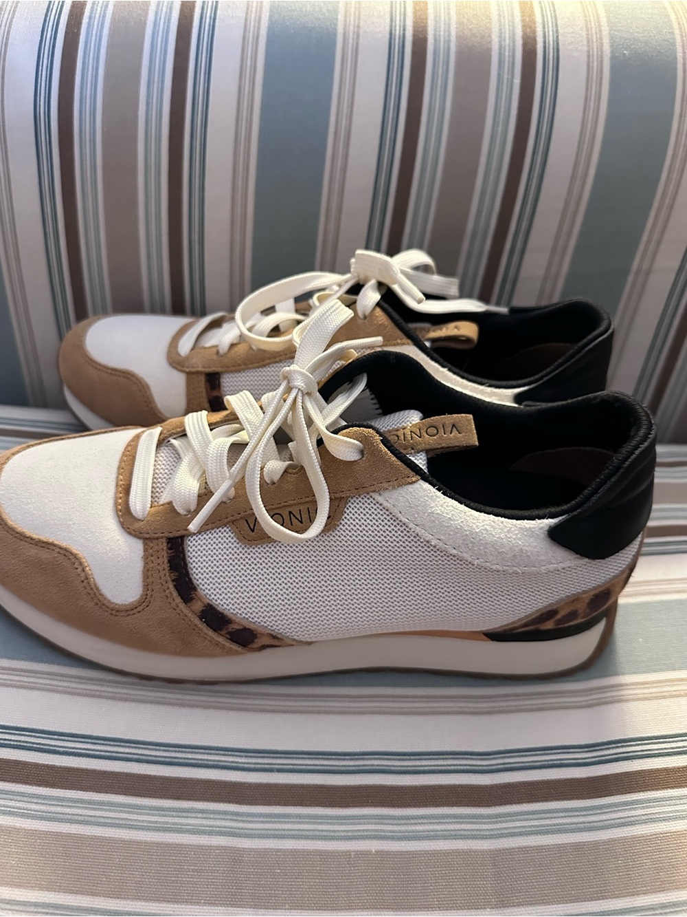 Vionic Women's Monarch Sneaker - White, Tan & Leopard - Picture 4 of 9